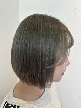 クララ トヨハシ(CLALA Toyohashi) ミニマムボブ×オリーブベージュ