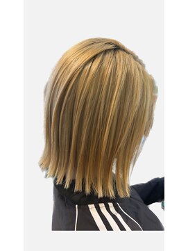 エコル(ekolu) 切りっぱなし抜きっぱなしボブ