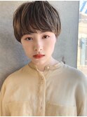 イメチェン/ホワイトブロンド/外ハネボブ/美髪/表参道/髪質改善