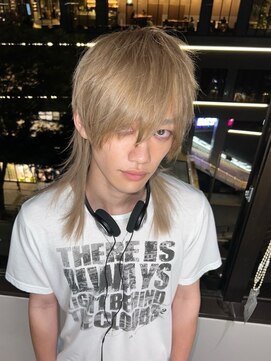 ベレーザ 渋谷(BELEZA) 15599ブリーチ&ダブルカラー金髪ホワイトブロンドウルフ