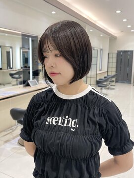 ケンジサナンド(KENJE Sanando) 秋を先取りする艶ボブ