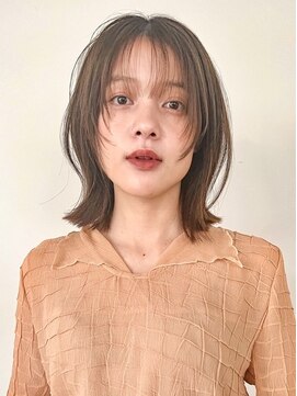 トレス(TRESS) ミディアムレイヤー　顔周りレイヤー　顔まわりカット　表参道