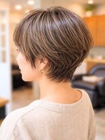 ヘアーアンドメイクサワ 佐久店(sawa)&nbsp;ショートボブ レイヤー アッシュベージュビジネススタイル