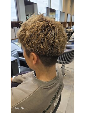 クリック 辰巳店(CLiC) かっこよさPlusに!金髪×ソフトツイスト