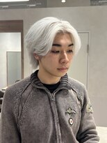 サロウィン 栄3丁目店(SALOWIN) ホワイトカラー/センターパート