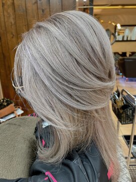 ヘアー デザイナーズ クルー ドルフィン(HAIR DESIGNERS CREW dolphin) wolf layer