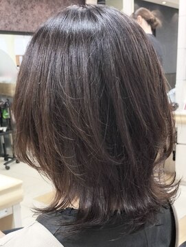 ヘアークリアー 春日部 大人可愛いミディアムレイヤー/小顔 効果抜群/30代40代50代