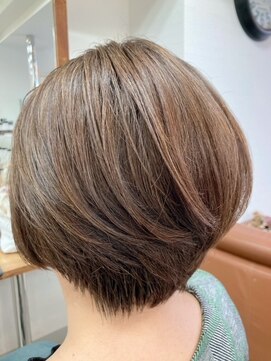 フリーズ 伊丹店(Freez) 白髪ぼかし30代40代50代60代伊丹大人ショート大人ボブ