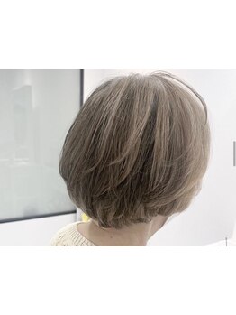 【田町駅2分/三田駅30秒】通えるリタッチ技術、艶髪とダメージレスなイルミナカラーでの白髪染めあり！