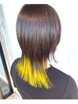 アコ(Aco)&nbsp;イエロー、黄色、襟足ブリーチ、襟足カラー、ウルフ