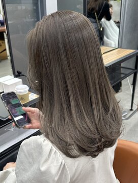 ケーツー エム 京都ラクエ(k-two emu) ミルクベージュ*レイヤーカット*セミロングヘア*30代40代50代