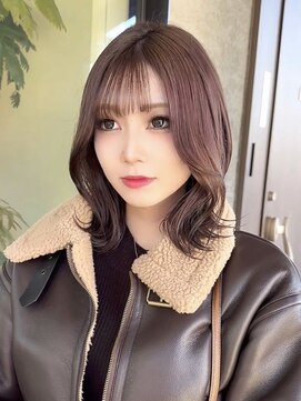 ジゼラ(GISELA) レイヤーボブ ピンクベージュ シースルーバング くびれボブ