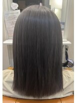 ヘアアンドリラクゼーション ジン(Jinn) アッシュグレーカラー