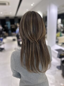 ステア ケース(stair case) コントラストハイライトベージュブラウン髪質改善トリートメント