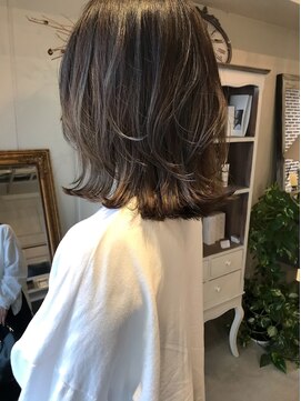 ヘアーデザイン シュシュ(hair design Chou Chou by Yone) ☆chouchou☆レイヤーボブ×ハイライトグレージュ