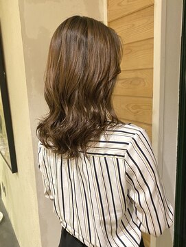 チョビー(Chobii) 表参道／デジタルパーマ/コテ巻き風パーマ／巻き髪／韓国風/吉田