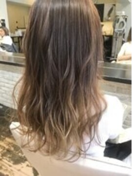 ヒート バイ アンカットラウンジ 渋谷(HEAT by UNCUT&LOUNGE) お客様スタイル イルミナカラー【HEAT by UNCUT&LOUNGE渋谷】