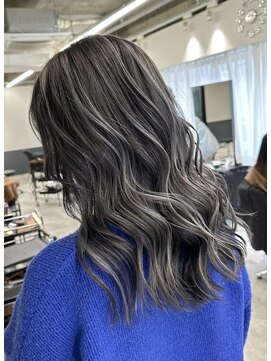 シエラ 南船場(CIERA.) CIERA.グレイ×ホワイトハイライト