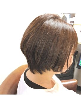 カミケン 方木田店(kamiken.) 大人やわらかべージュ透明感ショート美髪【カミケン方木田店】