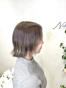 ニカ ボーテ(Nika beaute) 切りっぱなしボブ☆オリーブベージュ☆