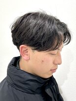 ヒュイル バイ ニアウ(Hwyl by Niau)&nbsp;センターパートニュアンスパーマメンズカットパーマシャドウ