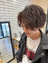 シフト(SHEEFT) ショートレイヤースパイラルパーマニュアンスデザイン