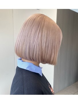 サンク 原宿 表参道(cinq) 顎ラインボブミルクティーグレージュケアブリーチワイドバング