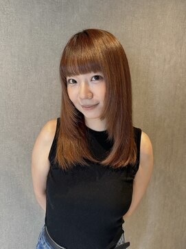 リア(Li'a) ストレートパーマ+レイヤーカット