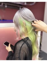 ダズリングディア(Dazzling Deer)&nbsp;グレー/イエロー/インナーカラー/ロング/レイヤーカット