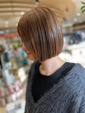 ヘアーザラブズラフズ オーガニカ 北九州(HAIR THE LOVES LAUGHS ORGANICA) 大人ぱっつんボブ×ブラウンベージュ