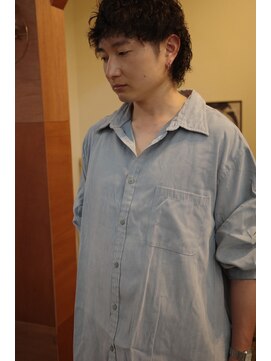 エディ(Edy) メンズ波巻きスパイラルパーマケアパーマ眉毛カット外国人風