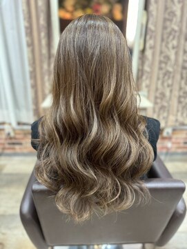 マギカ 横須賀久里浜店(Magica) くすみベージュ