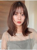 セミロング　レイヤー　顔まわりレイヤー　透明感カラー　表参道