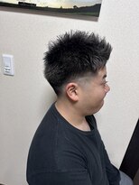 押上美容院 ヴィータ (vita)&nbsp;テーパーフェード×スパイキーショート