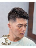 タフ バーバーショップ(TOUGH BARBER SHOP)&nbsp;バーストフェードスタイル