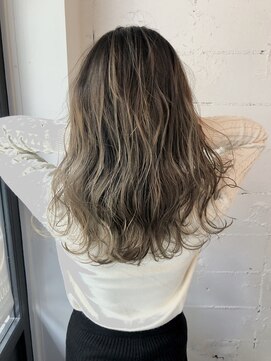 シャルム(CHARME) フェミニン× ベージュカラー で輝く小顔ロング♪