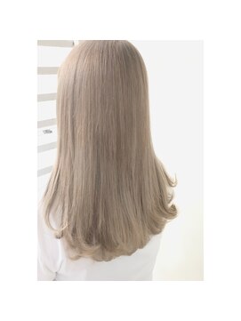 ジーナ 福岡千早(Zina) ブリーチ×フォギーグレージュ/艶カラー/20代30代40代