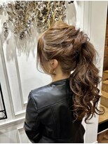 ふわふわポニーテールアレンジ / ヘアセット