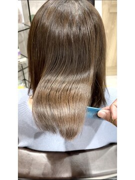 イシューヘア(issue. hair) 人気No.1♪酸熱髪質改善トリートメント×アッシュブラウン