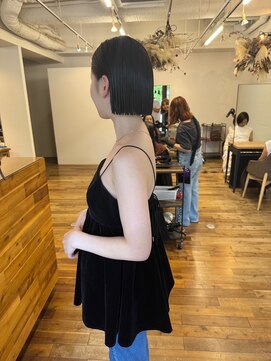 シロ(siro) 切りっぱなしボブ