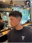 2160黒髪ビジネスサイドパート刈り上げスキンフェードバーバー