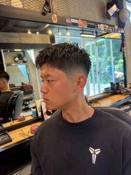 ビンゴ(BINGO) 2160黒髪ビジネスサイドパート刈り上げスキンフェードバーバー