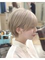 アームズヘアー arms hair ハイトーン×ショートは相性バツグンに可愛い♪