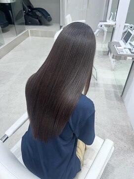 イリ(iLi) 【iLi×MIRAI】艶髪矯正+inbornトリートメント