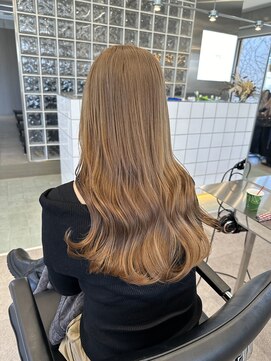 サンク 原宿 表参道(cinq) ミニボブ保湿ケアブリーチミルクティーベージュピンクベージュ