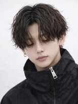 エイド 本店(aid)&nbsp;縦落ちセンターパートツイストシャドウパーマ刈り上げツーブロ