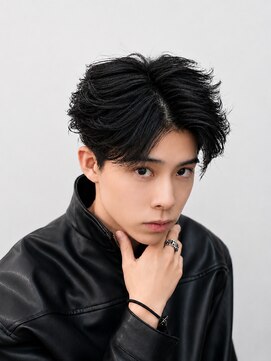 ザ クロー(THE CROW) フェザーパーマニュアンスパーマセンターパートメンズパーマ