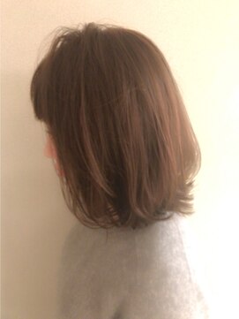 ロンド 銀座(Lond) 伸ばしかけ外ハネロブ  担当 吉澤弘哲