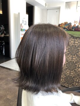 サロンドジュネ(salon de JUNE) 外ハネ可愛いボブ