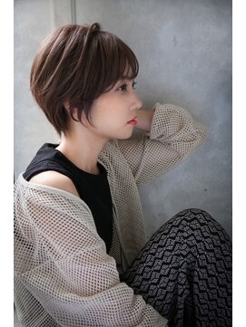 エストレーラ(estrela) 『estrela』透明感ラベンダーアッシュ　小顔丸みくびれショート